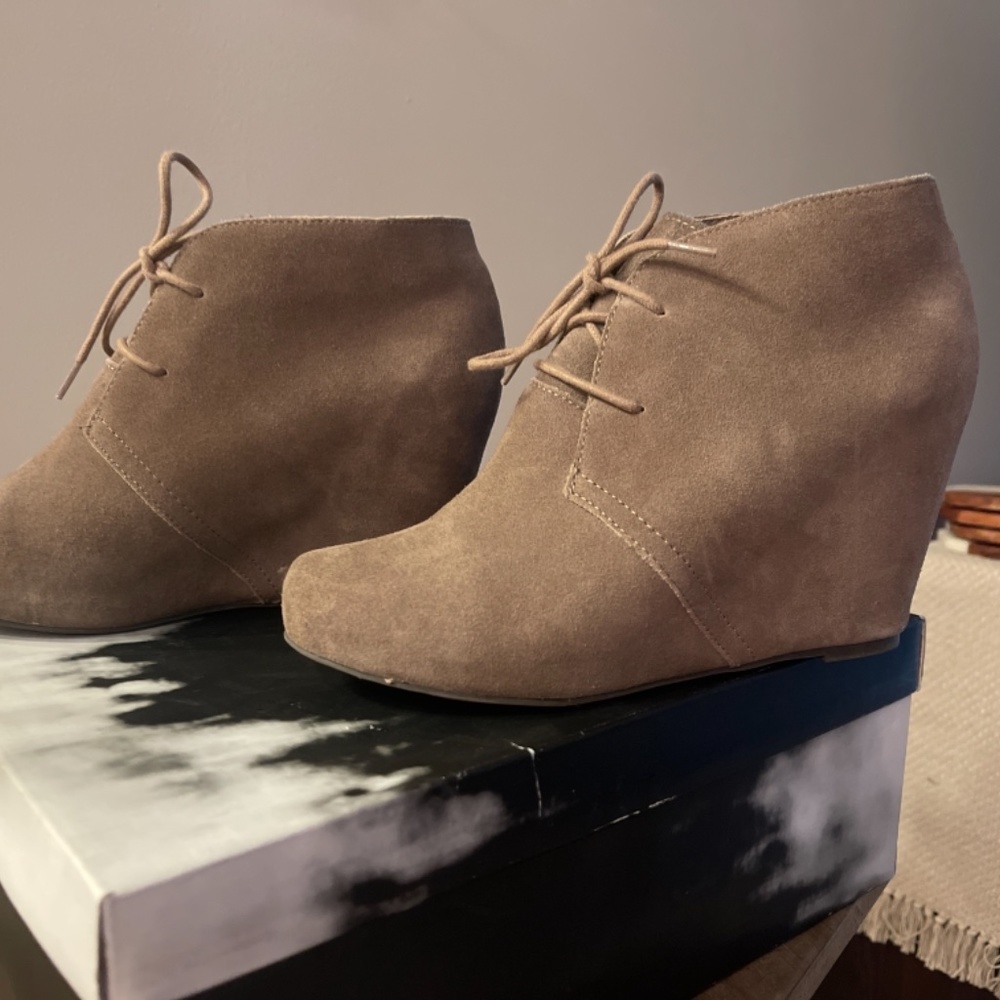 Booties - Picture 3 of 6